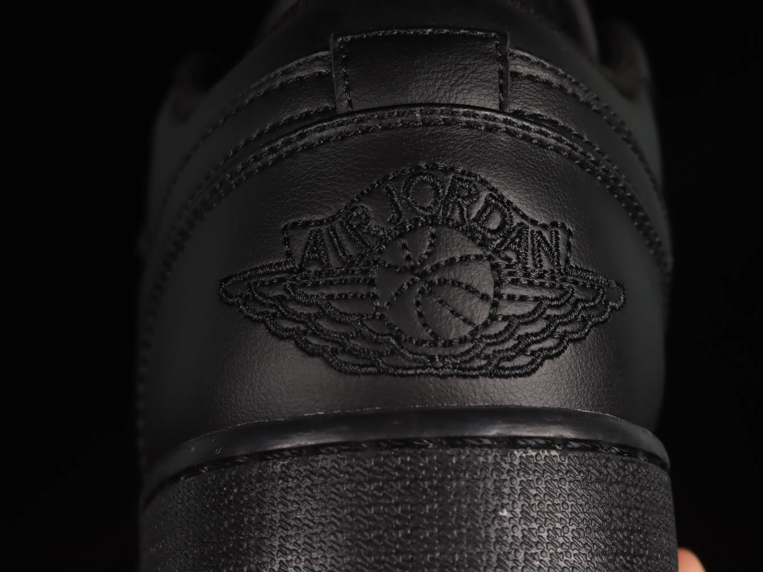 All Categories Air Jordan Jordan Series Basketball Shoes Air Jordan 1 Low Air Jordan 1 Low AJ1 Joe 1 All Black Low State Basketball Shoes 553558-093